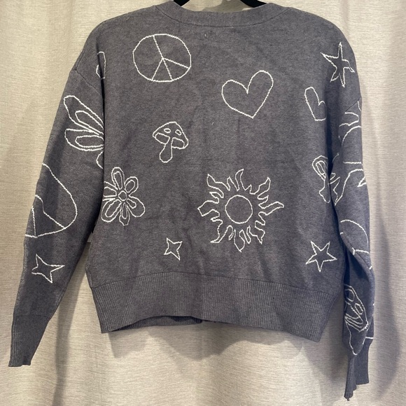 NWT SO Gray Button up Cropped Sweater with Sun, Mushrooms, Flowers, Etc. Sz: M - Picture 5 of 5